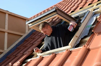 Pose de fenêtres de toit Velux à Lédergues